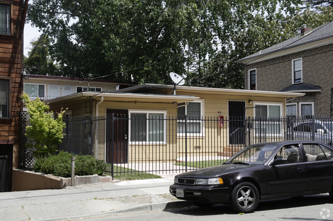 Photo - 1631 Alcatraz Ave
