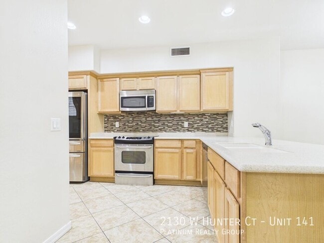 2130 W Hunter Ct Unit 141