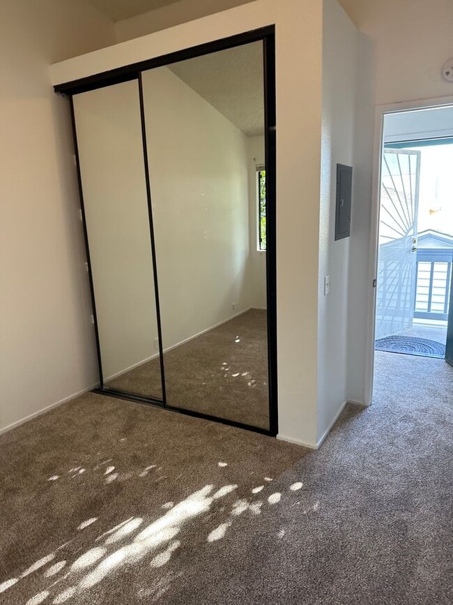 Photo - Upstairs 2 bed/1bath Apartment in Pacific Beach