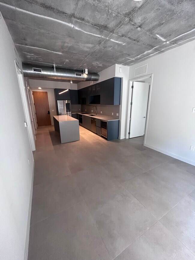 Photo - 1969 NW 3rd Ave Unidad 503