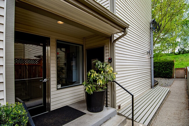 Photo - Spacious 2BR/1BA Condo in Great Location (Fremont) Unidad 303