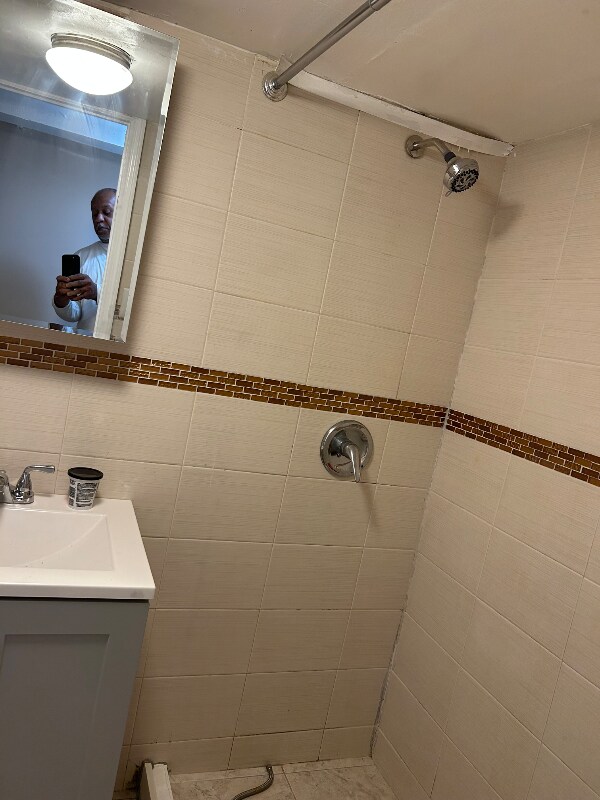 Photo - 190-29 118th Rd