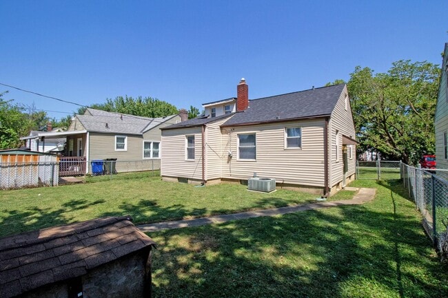 Photo - 1059 Lawrence Dr