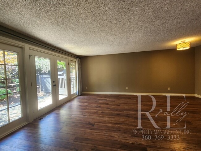 Photo - Meticulous 2-Bedroom with Courtyard