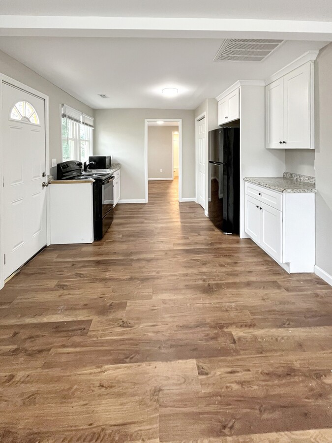 Photo - 415 Highlawn Ave