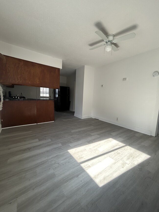 Photo - 2903 Marshall Ave