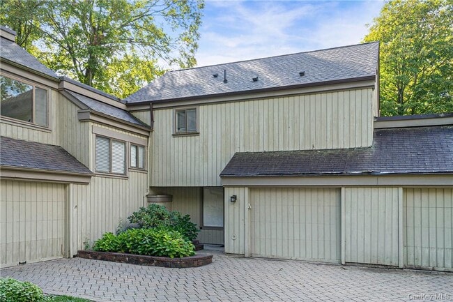 Building Photo - 69 C Heritage Hills Unit C