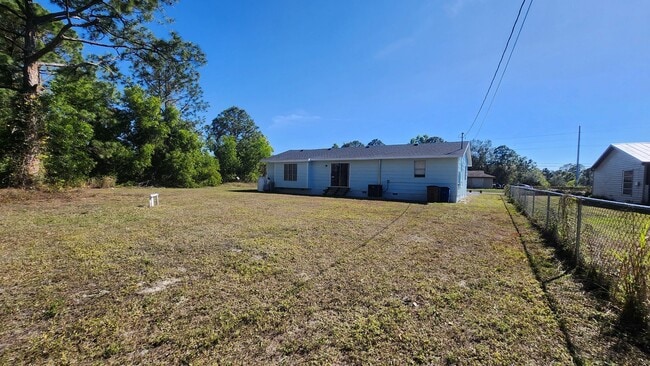 Charming 3BR/2BA House in Lehigh MOVE IN SPECIAL 50% OFF FIRST MONTH RENT!