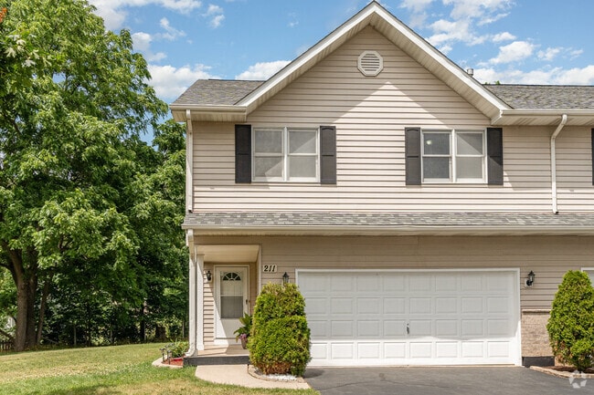 Building Photo - 211 Lorien Ct Rental