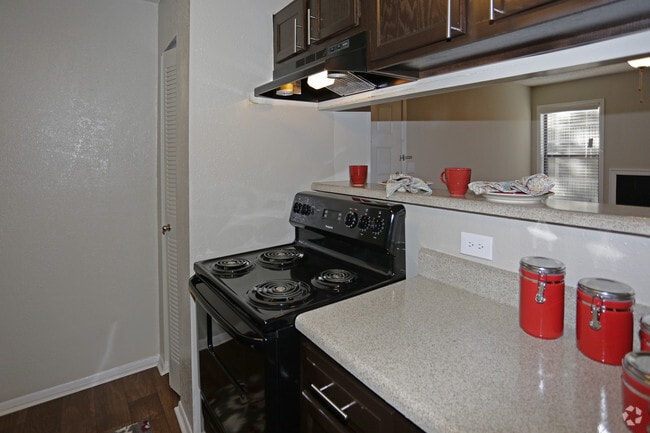 Photo - Crossing at Holcomb Bridge