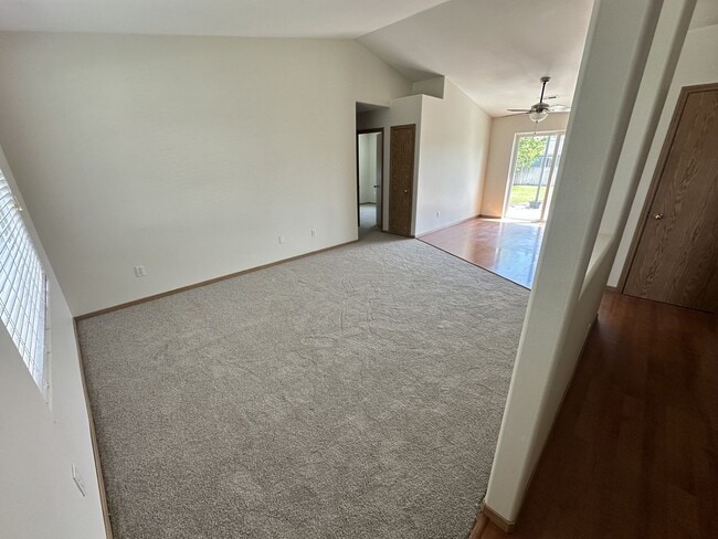 Photo - Beautiful Home in Central Pasco!