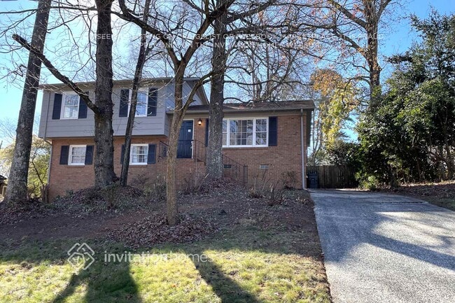 Building Photo - 929 Eaglewood Ave