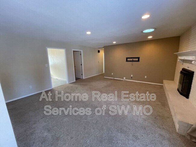 Photo - 3917 E Lomita St