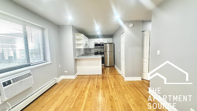 Building Photo - 6954 N Sheridan Rd Unit 312