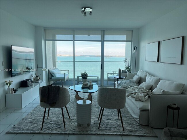Building Photo - 800 Claughton Island Dr Unit 1404