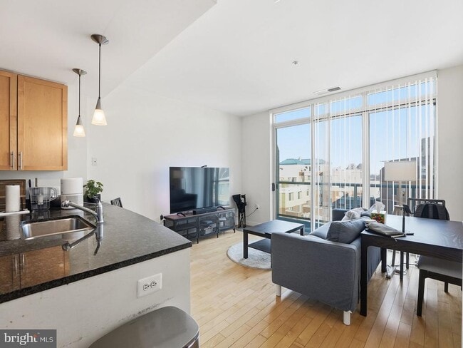 Photo - 820 N Pollard St Unit 910