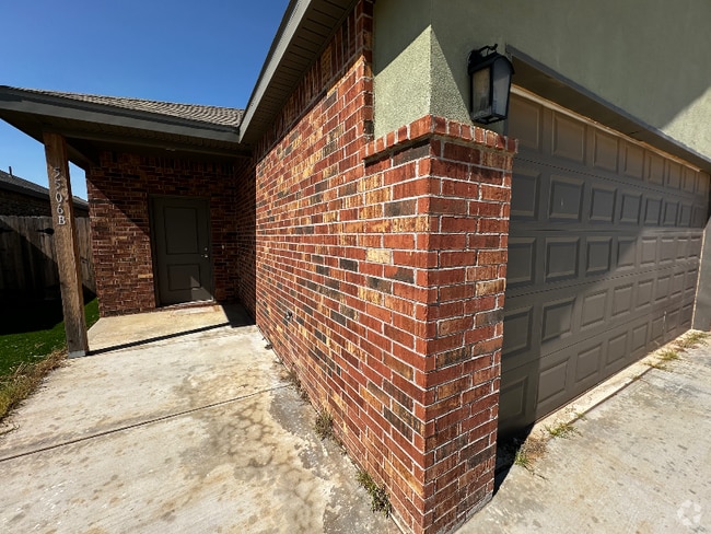 Building Photo - 5506 Itasca St Rental