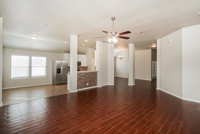 Photo - 3039 Hidden Meadow