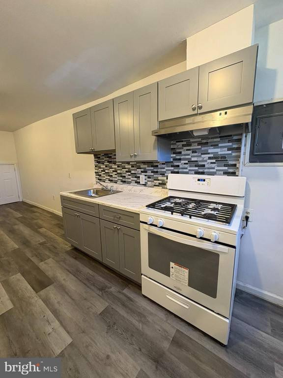 Building Photo - 38 Broadway Unit D