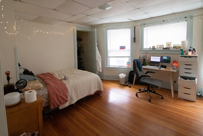Photo - 322 E Mifflin St Unit #2 2nd-3rd Floors