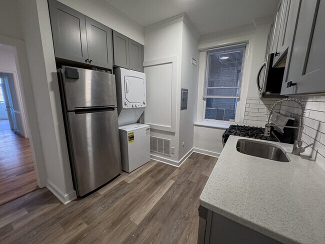 Photo - 336 Lombard St