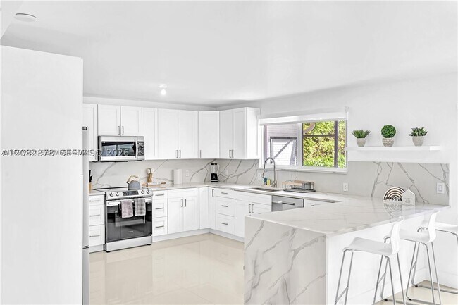 Photo - 3370 N 36th Pl