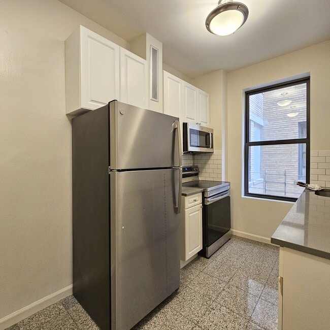 Photo - 652 W 163rd St Unit 23
