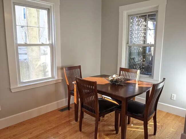 14 Bay View St Unit 1