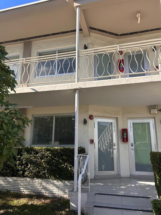 Photo - 1601 Meridian Ave Unidad 201