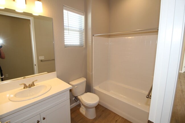 Photo - BRAND NEW 2BED/2BATH with SOLAR - Clinton/Arthur