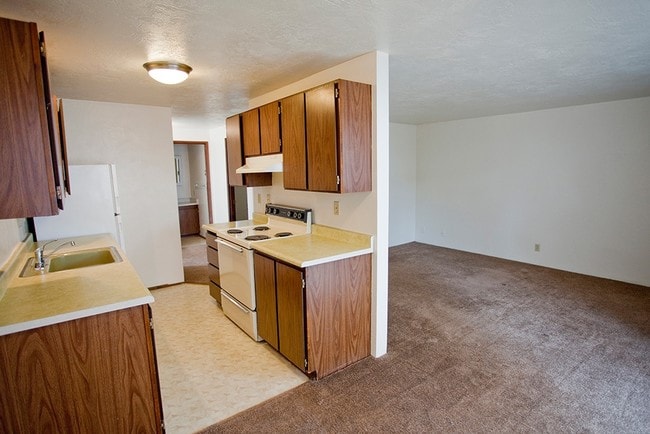 Kitchen / Living Room - Northwood