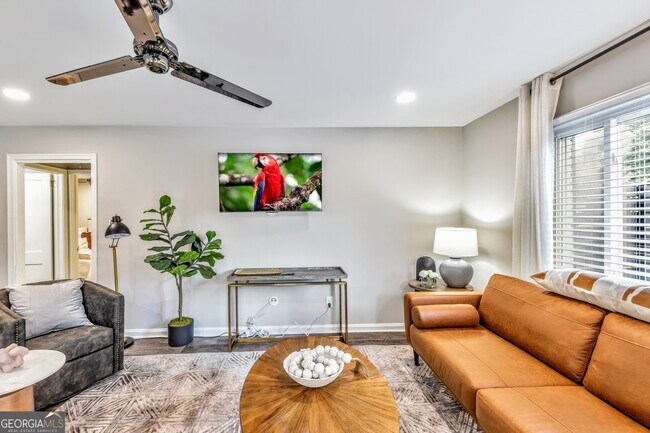 Photo - 811 Old Powder Springs Rd SW