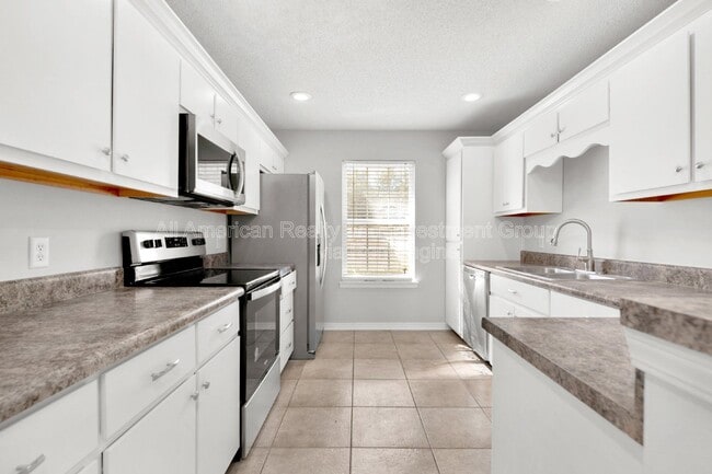 Photo - 648 Alysheba Dr