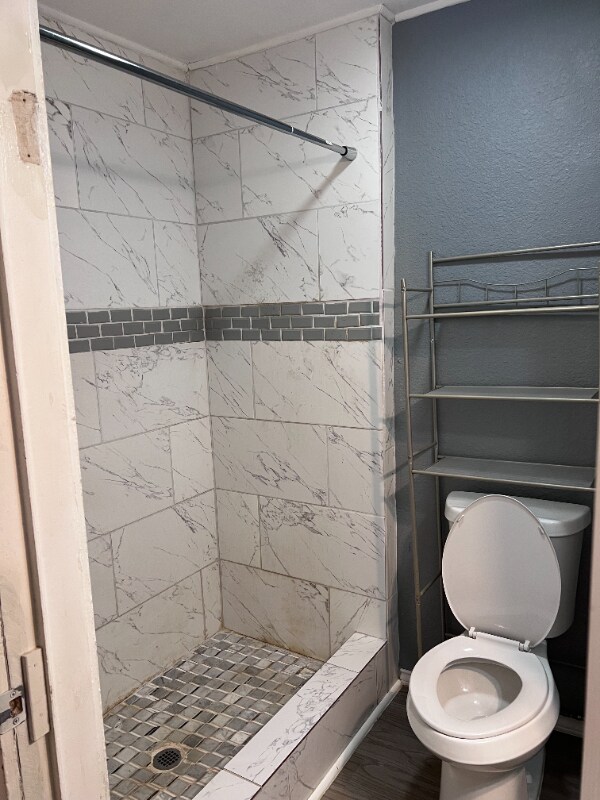 Photo - 327 E Zipp Rd