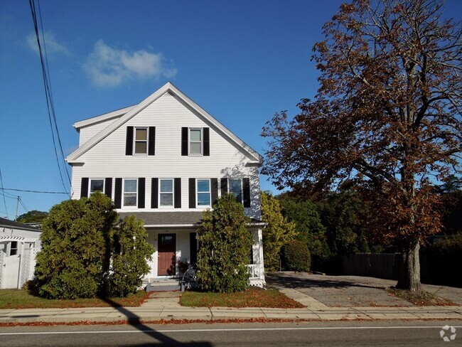 Building Photo - 51 Samoset St Unit 2 Rental