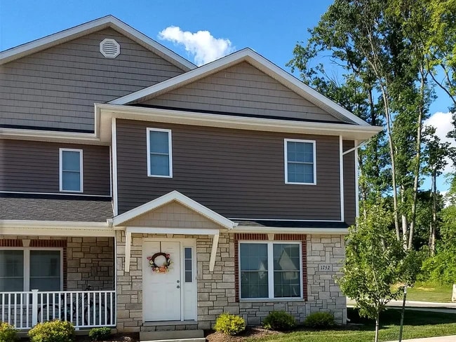Building Photo - 1752 W Countryside Ln