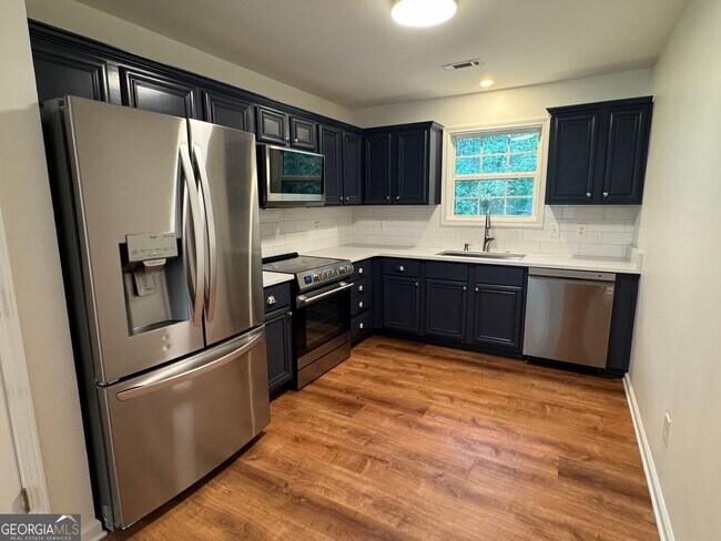 Photo - 67 Johnson Rd NW