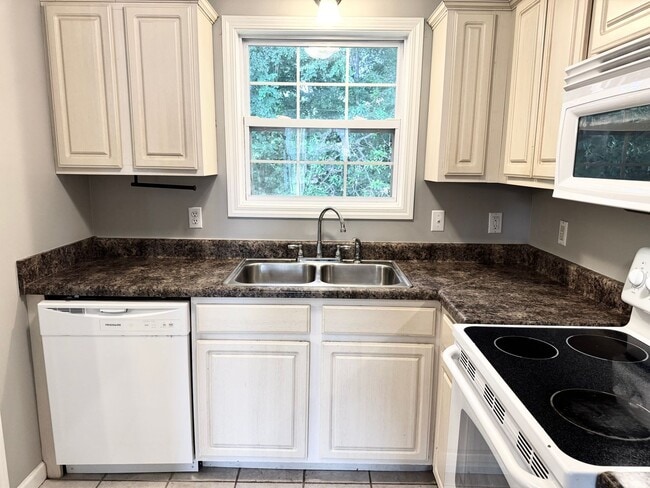 Photo - Just Listed