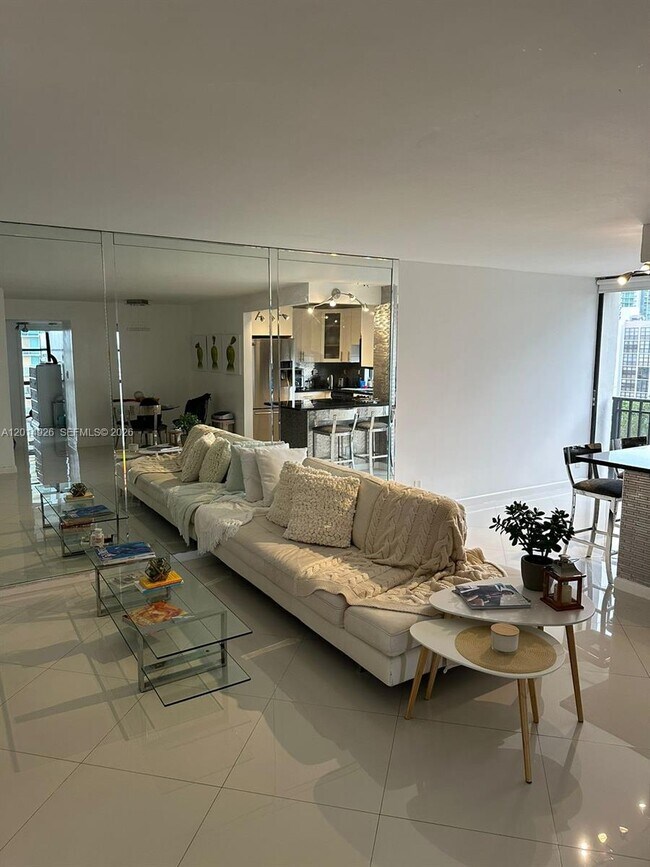 17021 N Bay Rd Unit 815