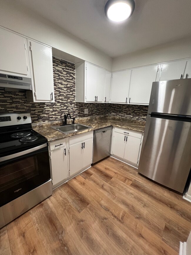 Photo - Hamburg Heights