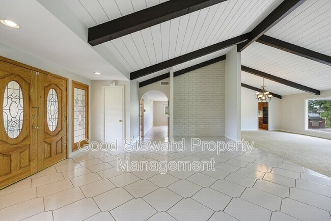 Photo - 5921 Country View Dr