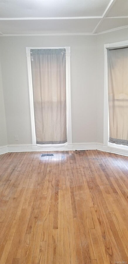 Photo - 77 Linden Ave