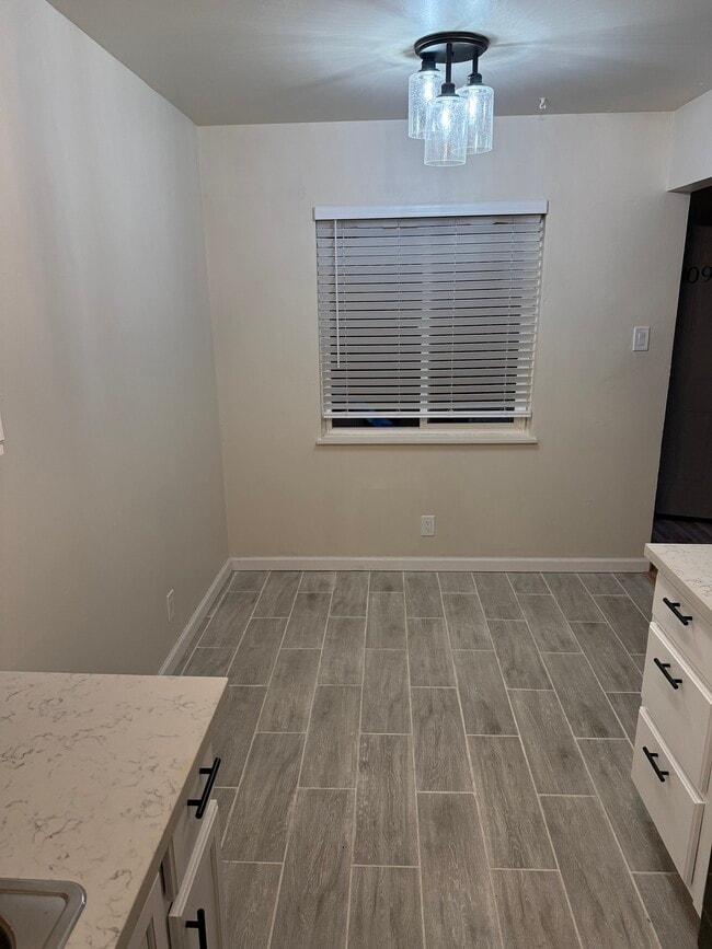 Photo - 5809 Alameda Ave