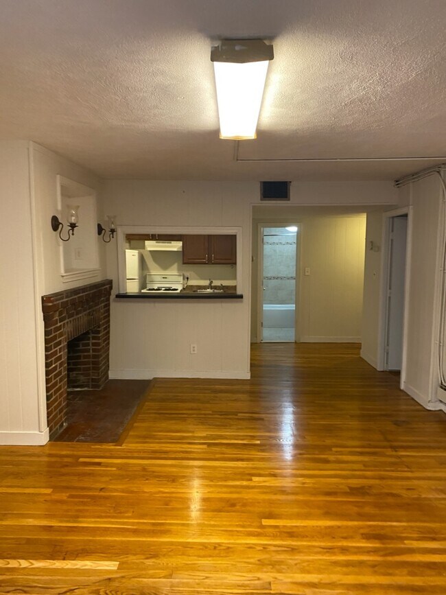 Photo - 314 Commonwealth Ave Unidad B2