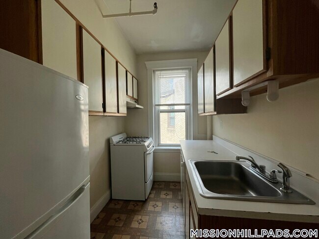 Photo - 360 Riverway Unit 11