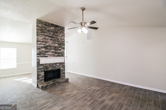 Photo - 10381 Commons Crossing