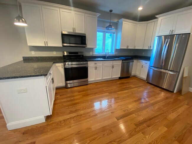 Photo - 17 Maywood St Unit 2