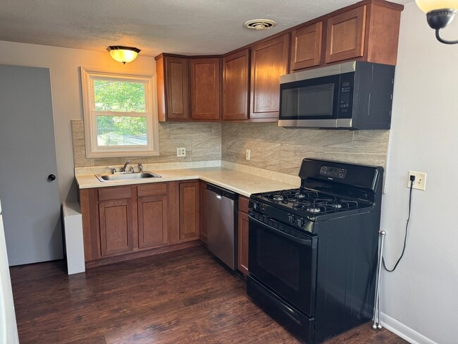 Photo - 225 E Panama Ave