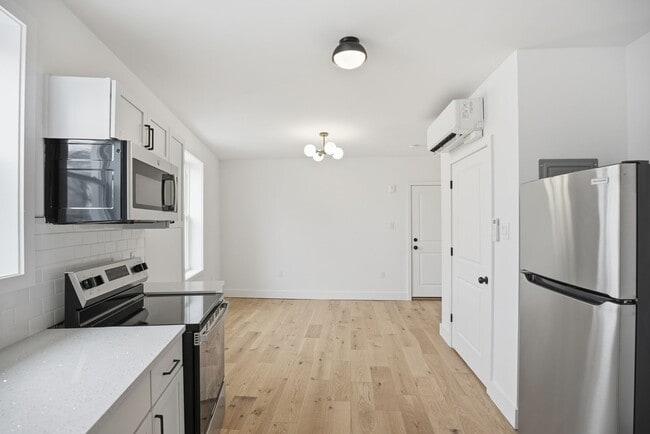2302 E Norris St Unit 1