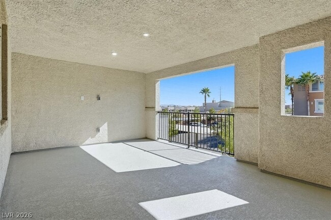 Photo - 8667 Luxuriant Ave